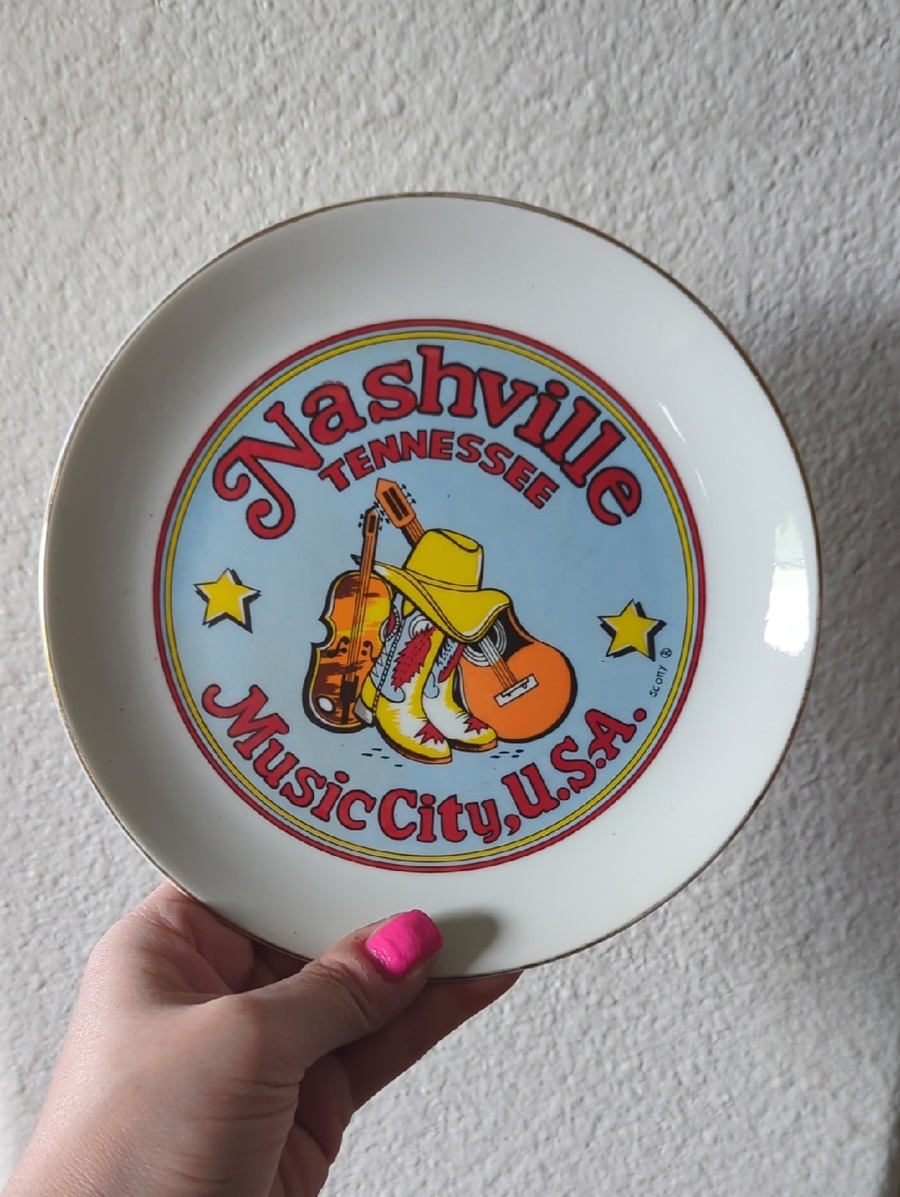Scott Nashville Music City Souvenir Plate in White, Red, Blue, Yellow